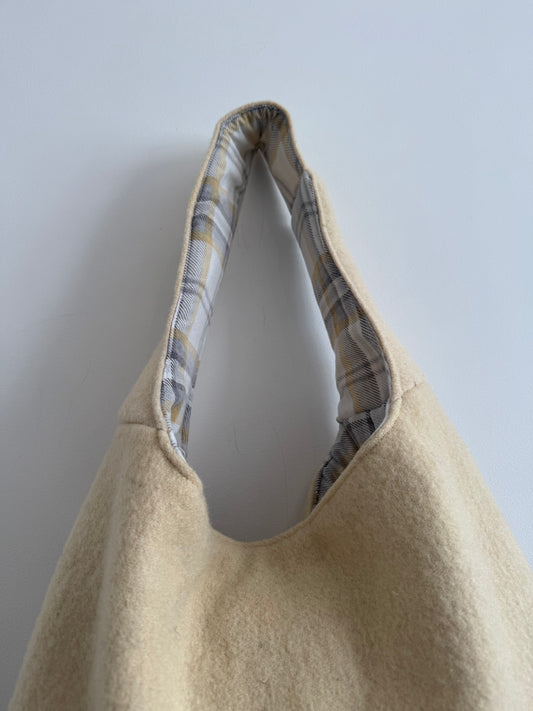 Barrel Bag (Wool)