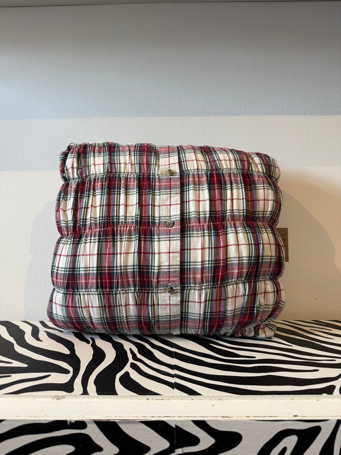 RUCHED SHIRT CUSHION