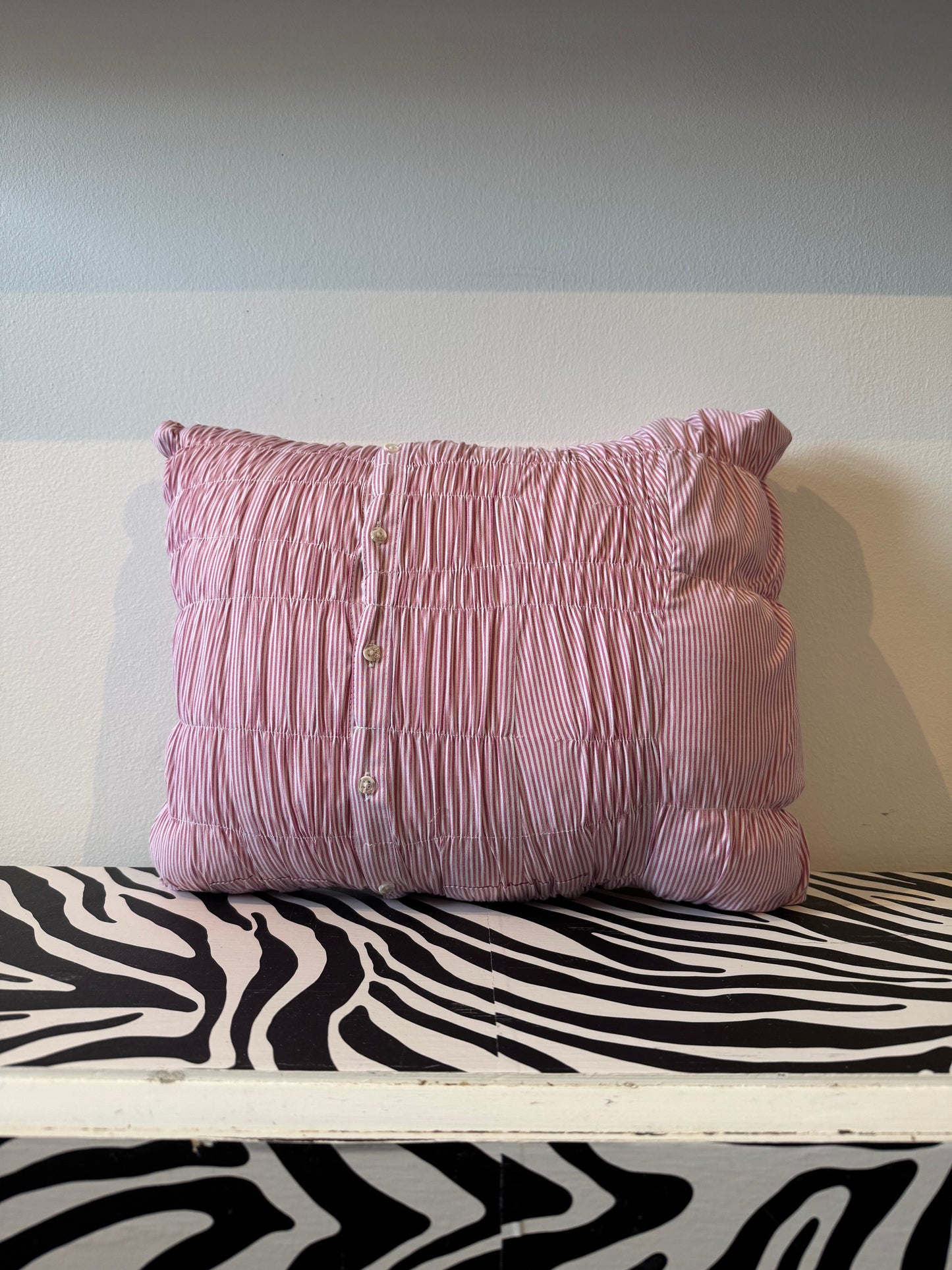RUCHED SHIRT CUSHION