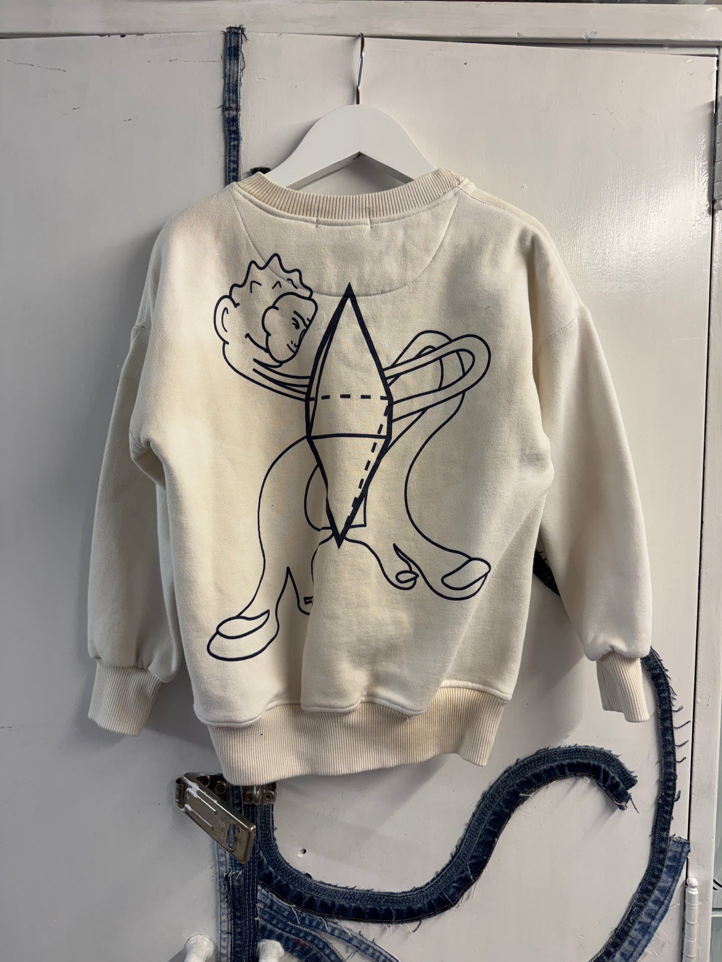 KIDS SWEATSHIRT AGE 6